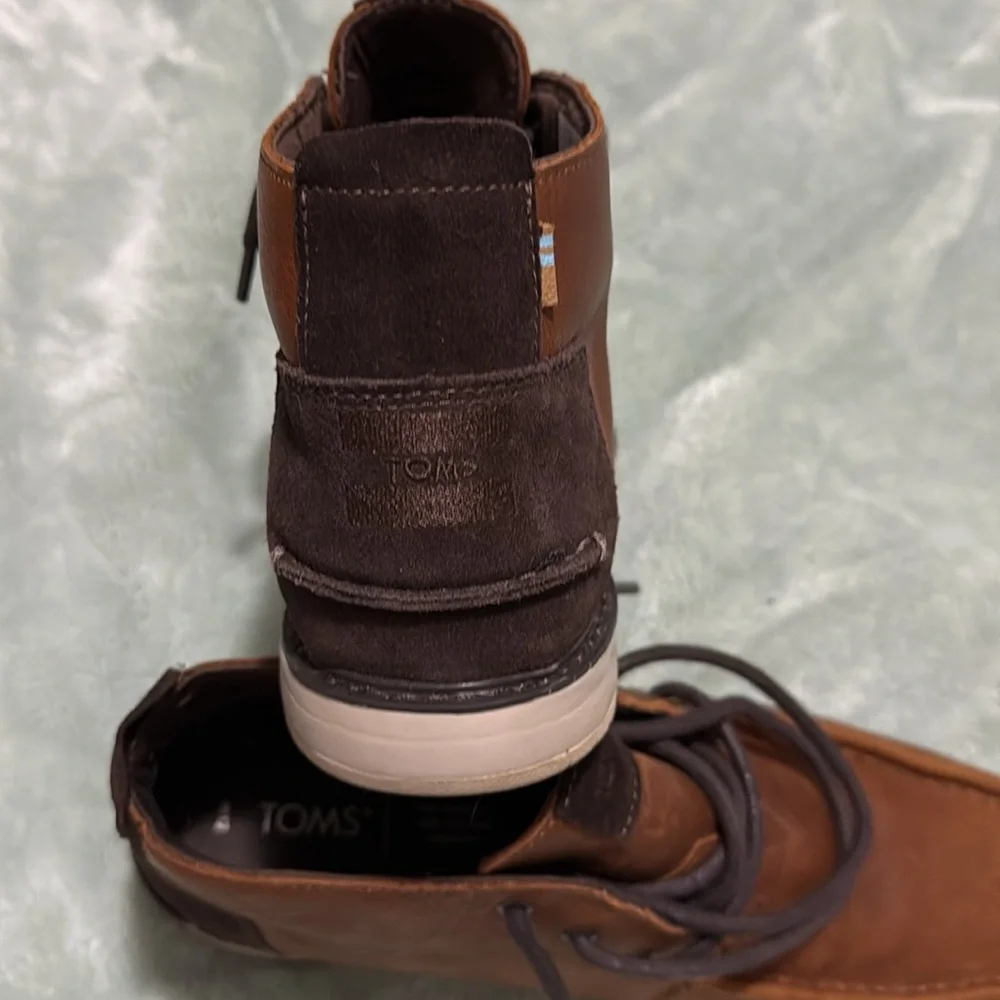 Toms Brown Chukka Boots with Leather Finish like new size 12 - Picture 2 of 5